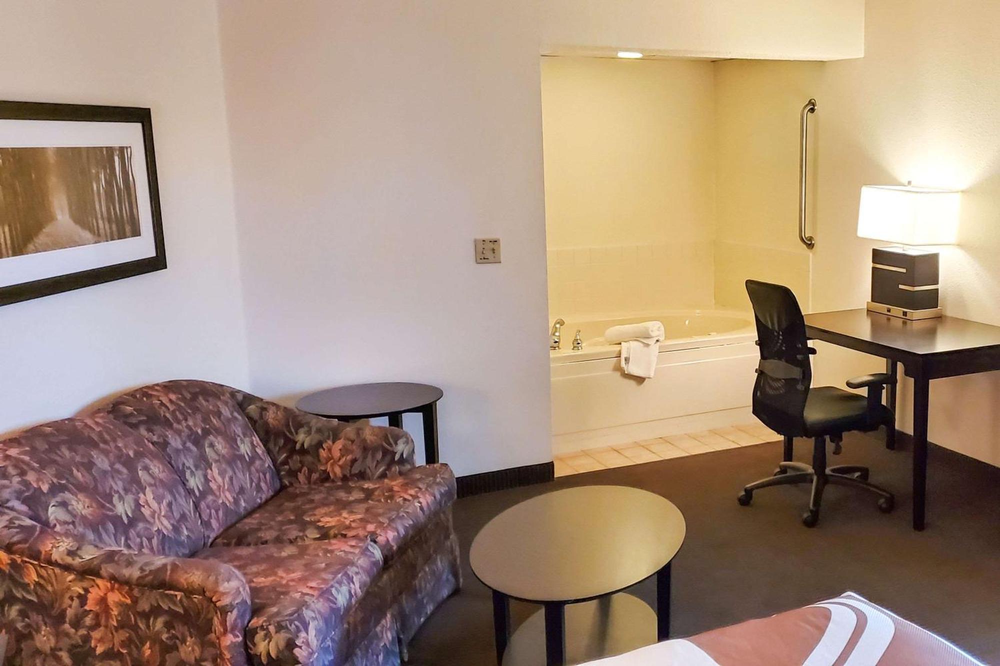 Quality Inn Atchison Exteriör bild